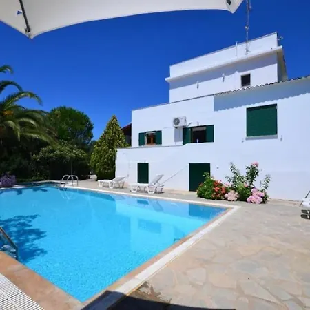 Secret Garden Villa-3bd, Pool & Bbq In Villa