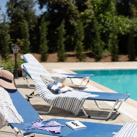 Secret Garden Villa-3bd, Pool & Bbq In