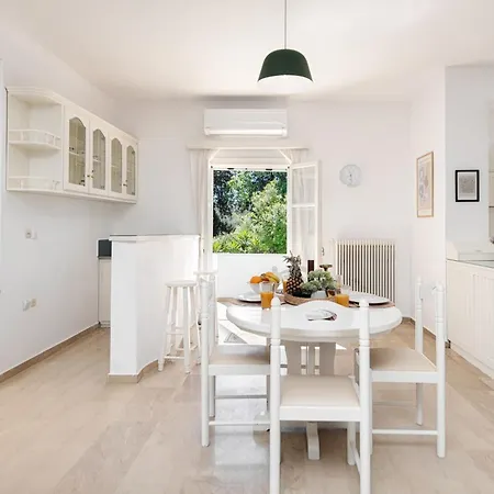 Secret Garden Villa-3bd, Pool & Bbq In Villa *