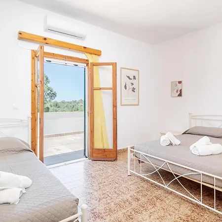 Secret Garden Villa-3bd, Pool & Bbq In ヴィラ Halikounas