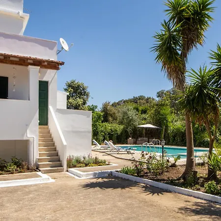 Secret Garden Villa-3bd, Pool & Bbq In Villa *