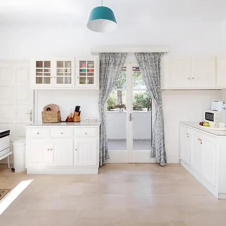 וילה Secret Garden Villa-3bd, Pool & Bbq In