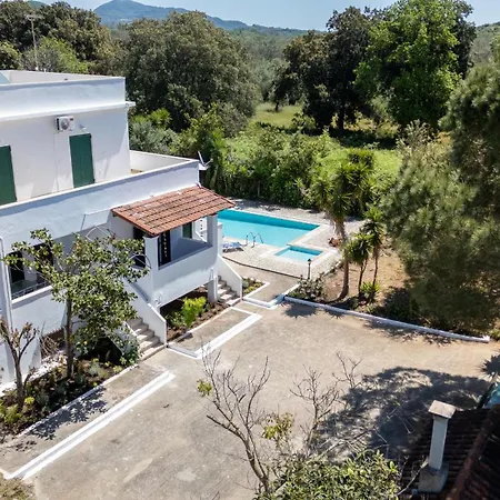 Villa Secret Garden Villa-3bd, Pool & Bbq In *