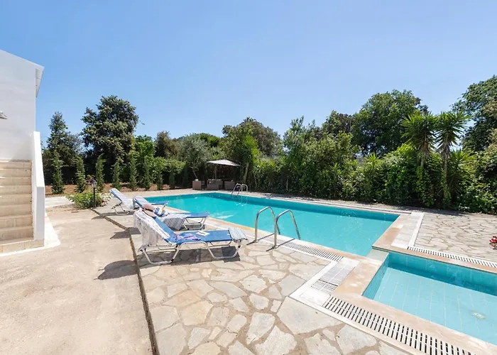 Βίλα Secret Garden Villa-3bd, Pool & Bbq In Χαλικούνας