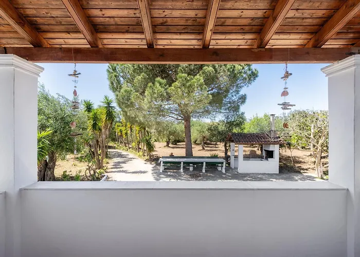 Secret Garden Villa-3bd, Pool & Bbq In * Χαλικούνας