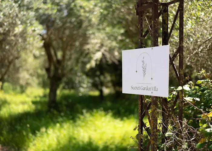 Βίλα Secret Garden Villa-3bd, Pool & Bbq In Χαλικούνας