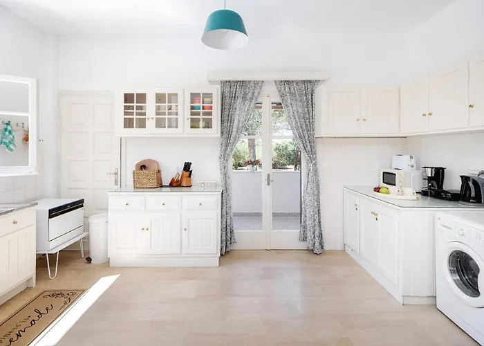 Βίλα Secret Garden Villa-3bd, Pool & Bbq In