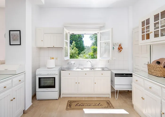 Secret Garden Villa-3bd, Pool & Bbq In Βίλα