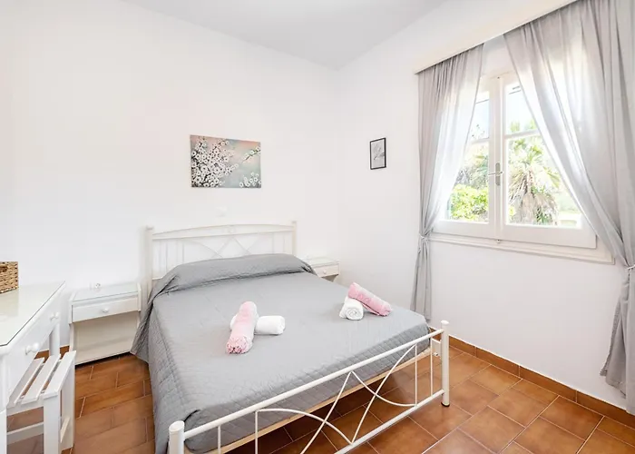 Βίλα Secret Garden Villa-3bd, Pool & Bbq In *