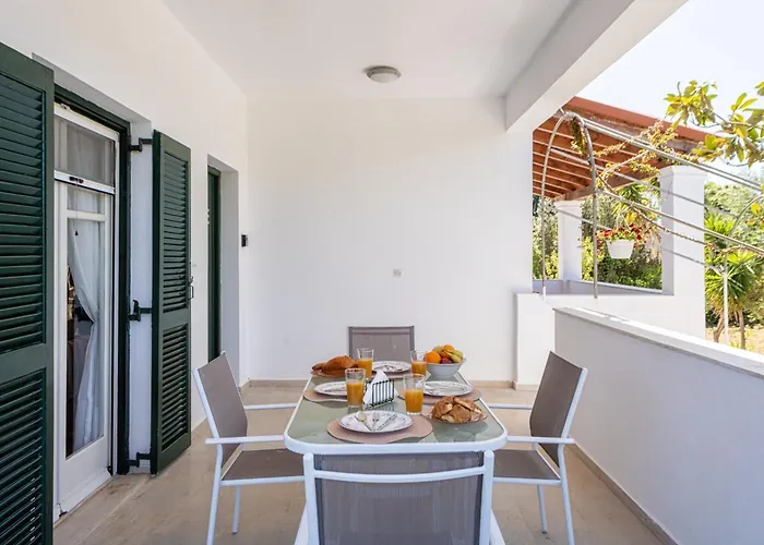 Secret Garden Villa-3bd, Pool & Bbq In Βίλα Χαλικούνας