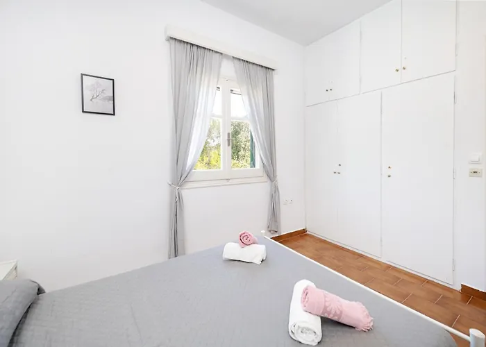 Βίλα Secret Garden Villa-3bd, Pool & Bbq In Χαλικούνας