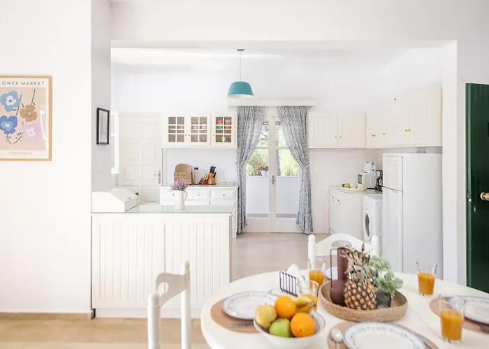 Secret Garden Villa-3bd, Pool & Bbq In * Χαλικούνας