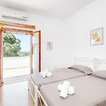 Secret Garden Villa-3bd, Pool & Bbq In